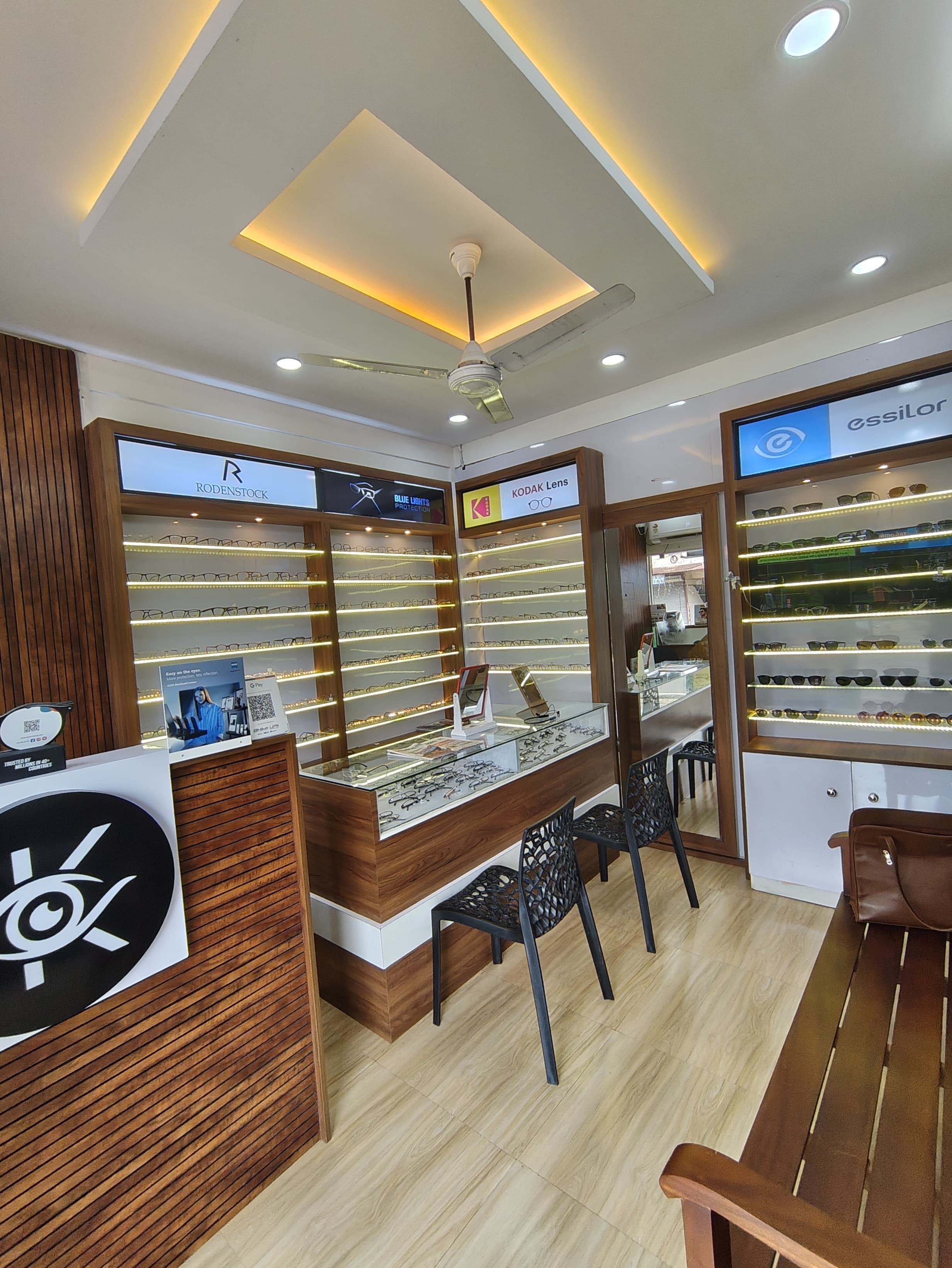 Optical Shop Display